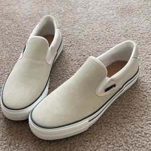 New republic shoes size 9